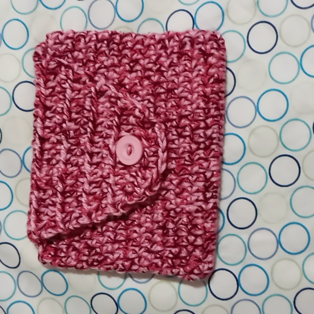 Small pink marled crocheted pouch